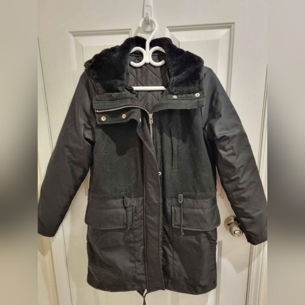 GAP Wool blend coat/jacket size M with faux fur hood and detachable liner